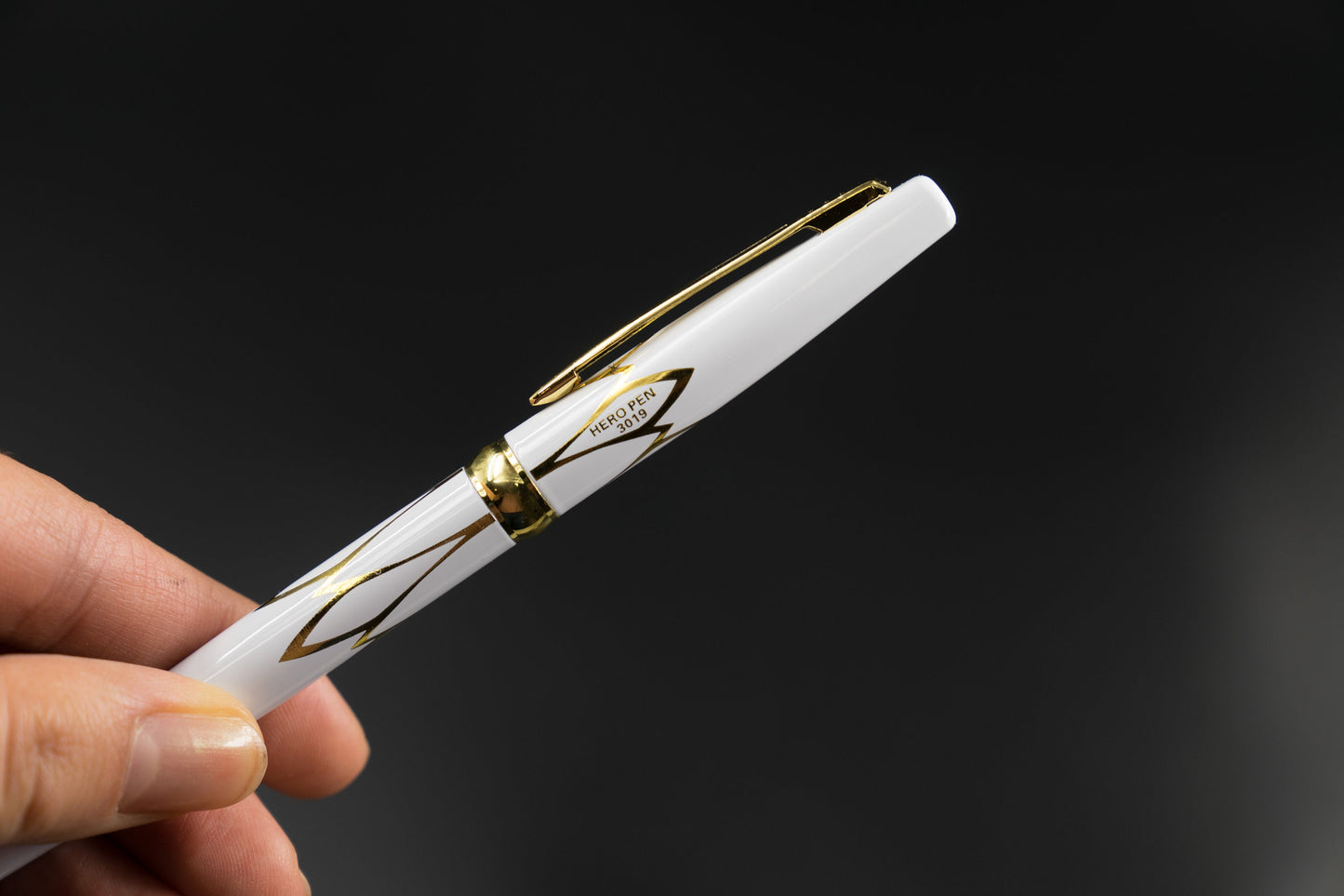 Elegant White Gold Metal Fountain Pen - Refillable Calligraphy Pen for Drawing Letter Writing