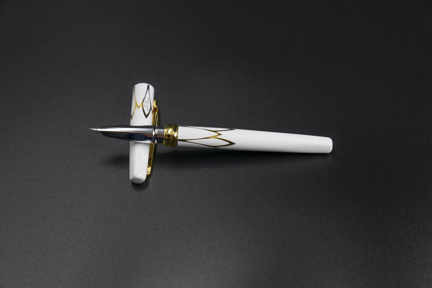 Elegant White Gold Metal Fountain Pen - Refillable Calligraphy Pen for Drawing Letter Writing