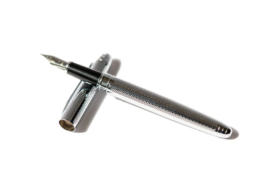 Stainless Steel Fountain Pen – Refillable, Medium Nib (0.35–0.44mm)