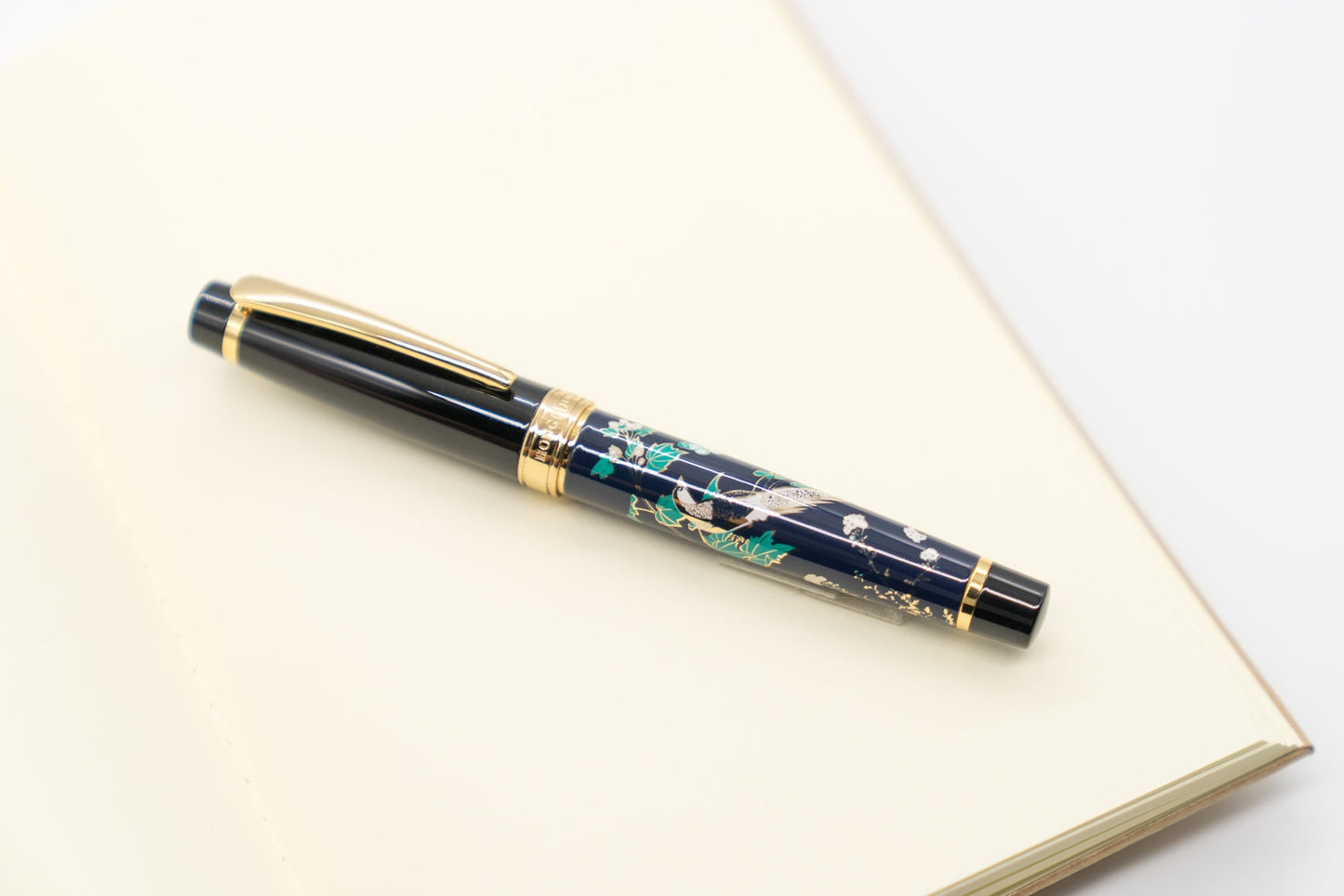 Luxury Navy Fountain Pen - Refillable Calligraphy Pen for Writers