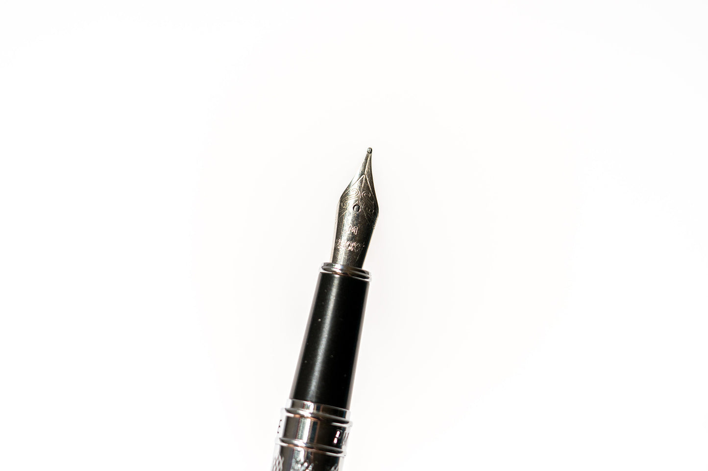 Silver Stainless Steel Fountain Pen - Vintage Refillable Calligraphy Pen with Medium Nib