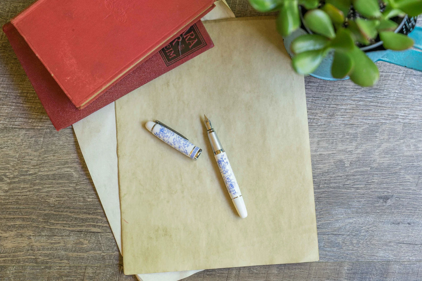 Second Blue White Floral Fountain Pen - B Grade Blooming Beauty