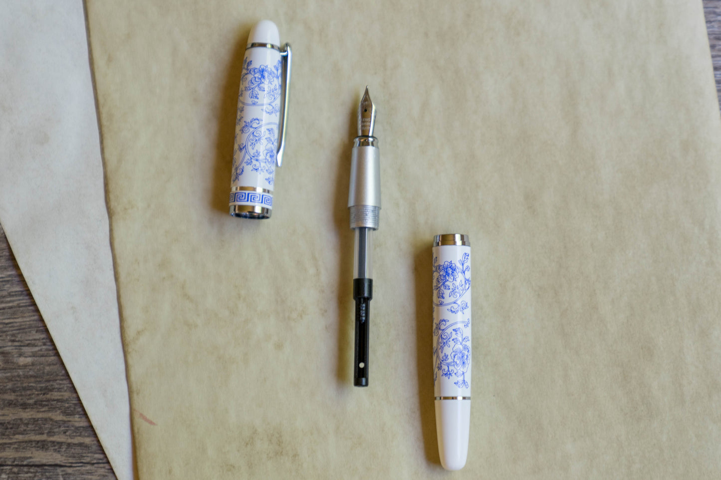 Floral Blue & White Ceramic Style Fountain Pen - Blue Beauty