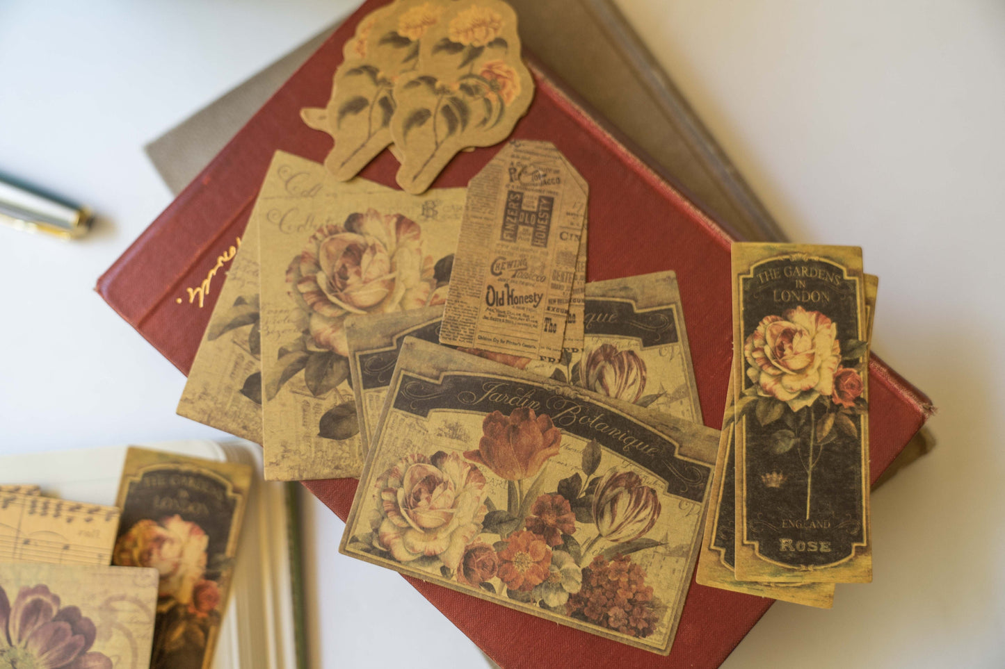 Vintage Flower Ephemera Pack - 40 pcs Botanical Collage  Junk Journal Kit